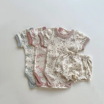 2022 Корейская Новая одежда для маленьких девочек, весенне-осенний комбинезон с коротким рукавом и цветочным рисунком + Шорты, 2 предмета, Летняя одежда для новорожденных 0-24 м