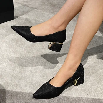 Женская обувь в продаже, новинка 2023 года, Женские удобные офисные туфли на высоком каблуке с острым носком, блестящие элегантные модельные туфли