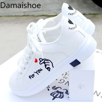 Белые туфли новые женские комфорт универсальный корейский стиль Студенческая весна вышивка Белый обувь женщины плоские повседневная спортивная модная обувь
