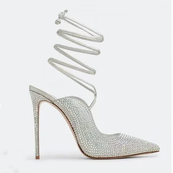Брендовые серебряные босоножки на щиколотке, украшенные стразами, показ женской обуви на Неделе моды 2023, Летняя новинка На высоком каблуке с бриллиантами, Размер 43